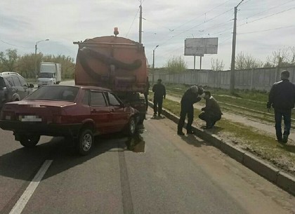На Шевченко водитель «Лады» протаранил коммунальную технику