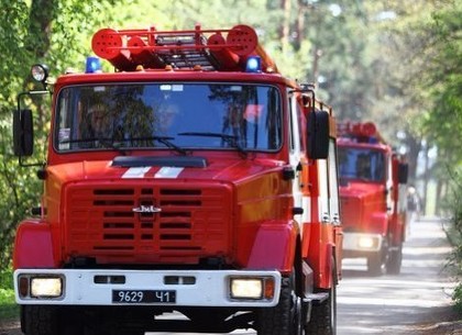Харьковские пожарные спасли пенсионерку из горящей квартиры
