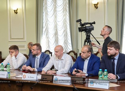 Мэрии украинских городов заинтересовались опытом харьковского Департамента
