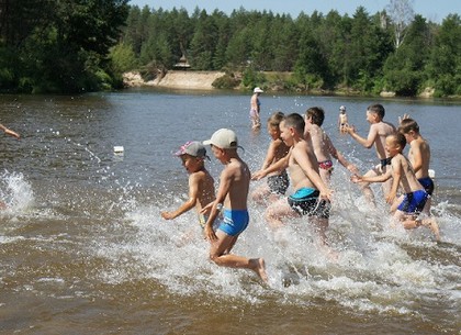 На Харьковщине проверили воду в детских лагерях отдыха