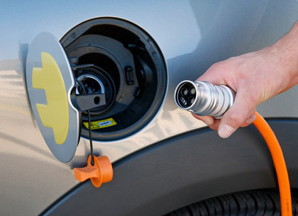 На муниципальных парковках появятся бесплатные зарядки для электромобилей