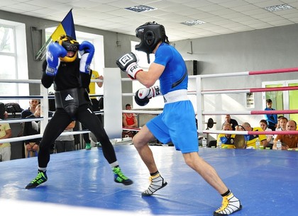 Компания «Здоровье» поддержала украинских боксеров