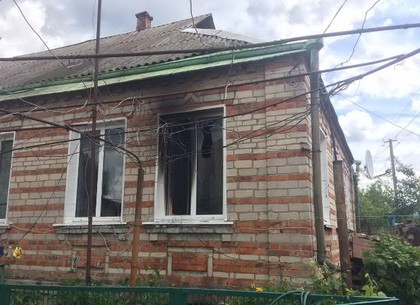 Из-за короткого замыкания под Харьковом загорелся дом (ФОТО)