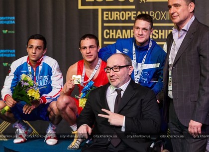 Геннадий Кернес поздравил национальную сборную по боксу с победой на Чемпионате Европы