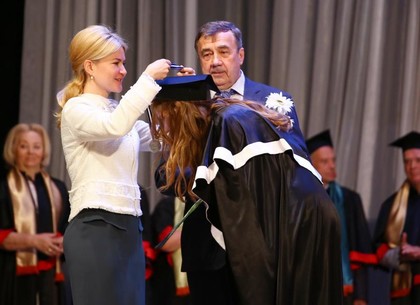 Юлия Светличная поздравила выпускников Каразинского университета с завершением учебы
