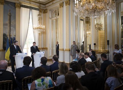 Порошенко - на встрече с Президентом Франции: Мы решительно настроены на расширение двустороннего сотрудничества