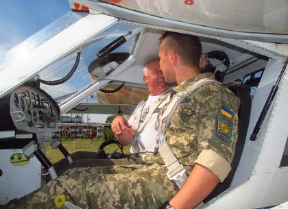 Харьковские студенты взлетели на отечественных самолетах (ФОТО)