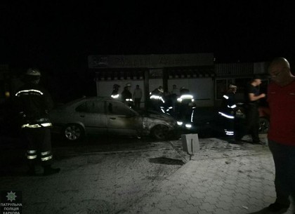 Ночью на Салтовке сгорела припаркованная у дома BMW