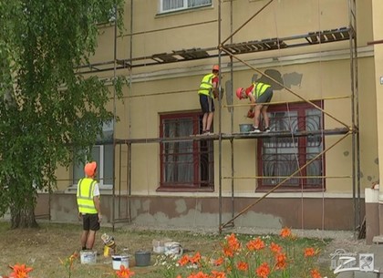 В Харькове масштабно ремонтируют школы