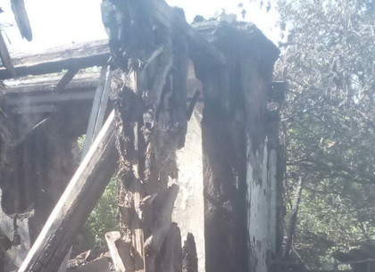 Неизвестные сожгли заброшенные дома под Харьковом