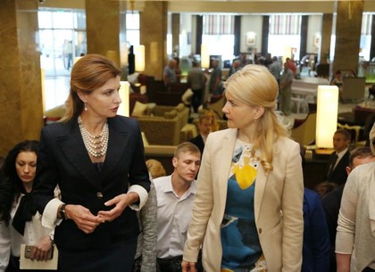 Марина Порошенко: Женщины у власти обеспечат мирное решение проблемных вопросов