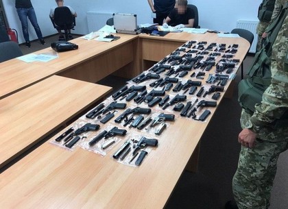 На Харьковщине перекрыли международный канал контрабанды оружия (ФОТО, ВИДЕО)