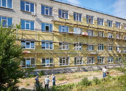Начался капитальный ремонт Изюмской центральной городской больницы