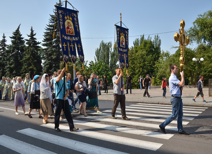 В Харькове прошел Успенский крестный ход