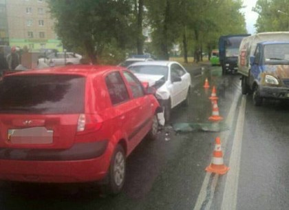 Лобовое столкновение на Салтовском шоссе: водитель был пьян (ФОТО)