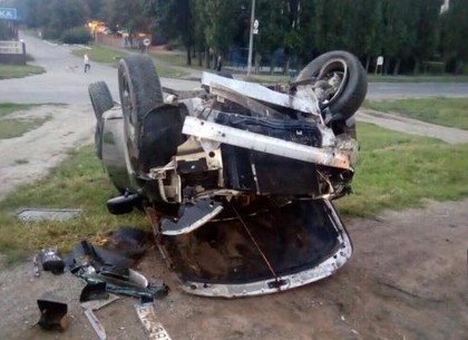 На Окружной перевернулся внедорожник: два человека в больнице (ФОТО)