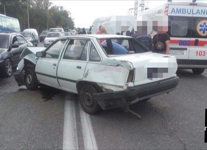 ДТП на Полтавском Шляхе: столкнулись 4 автомобиля