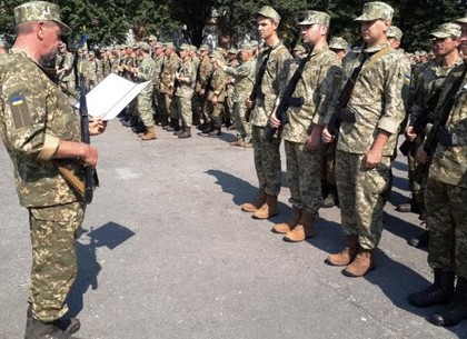 На Харьковщине 300 бойцов теробороны приняли военную присягу