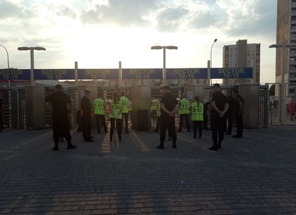 Полицейские готовятся охранять матч Лиги чемпионов в Харькове