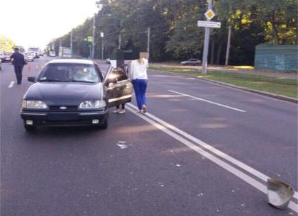 Еще одна женщина попала под колеса машины в Харькове