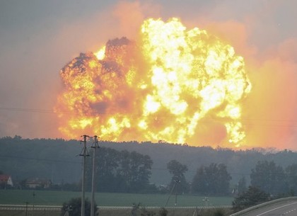 ЧП в Винницкой области: на арсенале Минобороны взрываются боеприпасы (ВИДЕО)