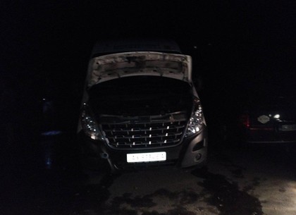 Ночью на Алексеевке вспыхнули три автомобиля