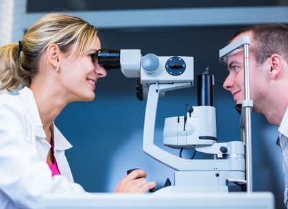 Харьковчанам льготных категорий предусмотрена помощь в лечение глазных заболеваний