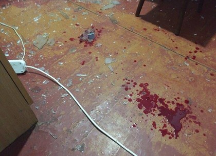 Под Харьковом пенсионер напился отбеливателя и напал с ножом на жену