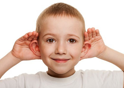 Слабослышащие дети Харьковщины получили слуховые аппараты
