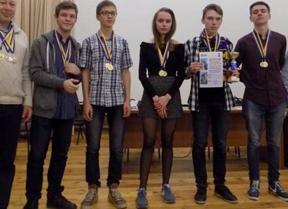 Харьковские школьники выиграли Кубок Украины по игре «Что? Где? Когда?»