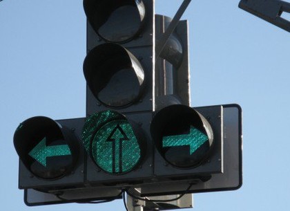 В Харькове перенастроят светофоры в расчете на «лихачей»