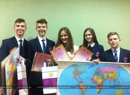 Школьники из Харькова стали призерами всеукраинского турнира по географии
