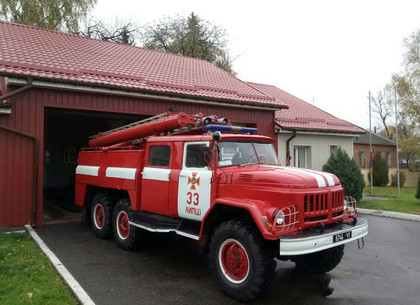 Из пожара под Харьковом спасли двух человек