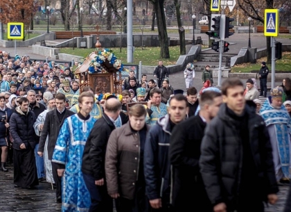 В Харькове в честь Дня слепых пронесли тактильную икону крестным ходом