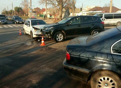На Салтовке пострадала женщина-водитель (ФОТО)