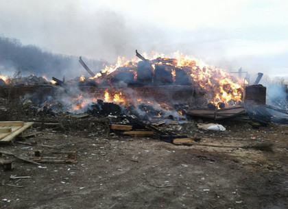 На Харьковщине спасатели тушили крупный пожар (ФОТО)