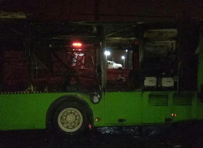 На поселке Жуковского сгорел троллейбус (ФОТО)