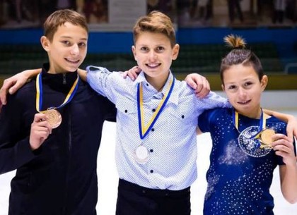 Юные фигуристы Харьковщины завоевали 6 медалей на чемпионате Украины