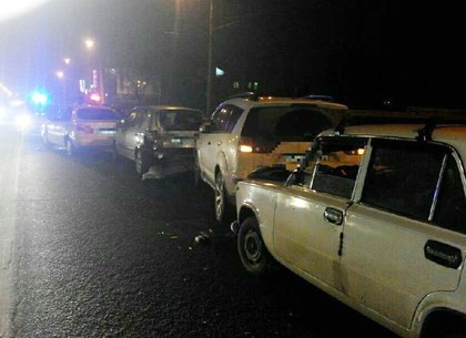 В Харькове произошло ДТП-«паровозик» с участием пяти машин