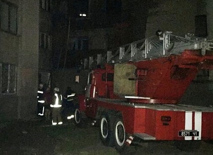 Пожар в 16-этажном студенческом общежитии: спасатели эвакуировали 45 человек (ФОТО)