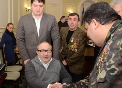 Геннадий Кернес поздравил чернобыльцев с Днем ликвидаторов аварии на ЧАЭС