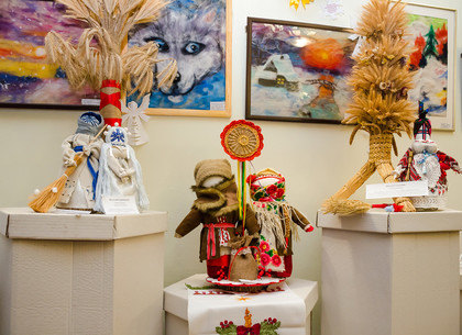 В Харькове проходит выставка праздничной атрибутики «Рождественское сияние»