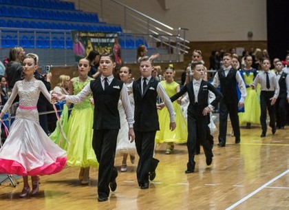 В Харькове проходит международный фестиваль по спортивным танцам