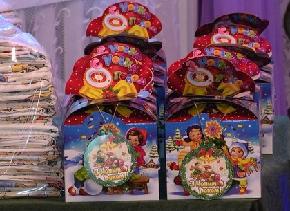 Новогодние подарки от мэра получат 100 тысяч малышей Харькова