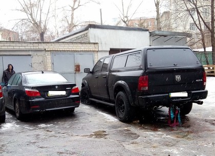 Полиция расследует взрыв автомобиля в центре Харькова
