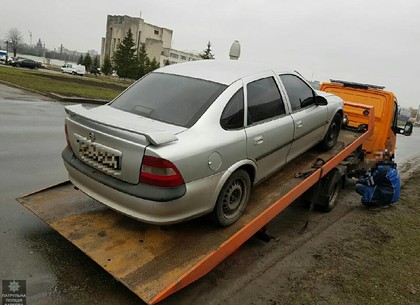 Харьковские копы обнаружили подозрительный автомобиль