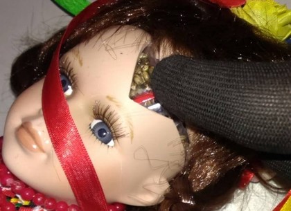 Харьковские таможенники перехватили куклу с наркотиками (ФОТО)