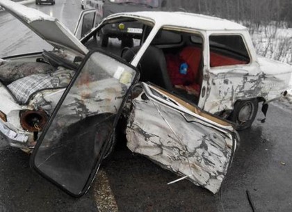 В ДТП на Харьковщине: погибла женщина, еще 7 человек получили травмы (ФОТО)