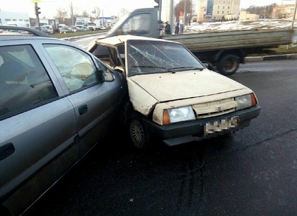 На перекрестке Гагарина и Ландау произошло ДТП с пострадавшими (ФОТО)