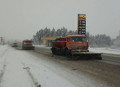 Ограничения движения на дорогах Харьковщины из-за снегопада нет
